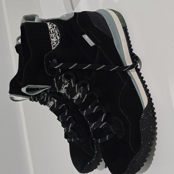 The North Face Shoes - The North Face Black and Gray High-Top Boots